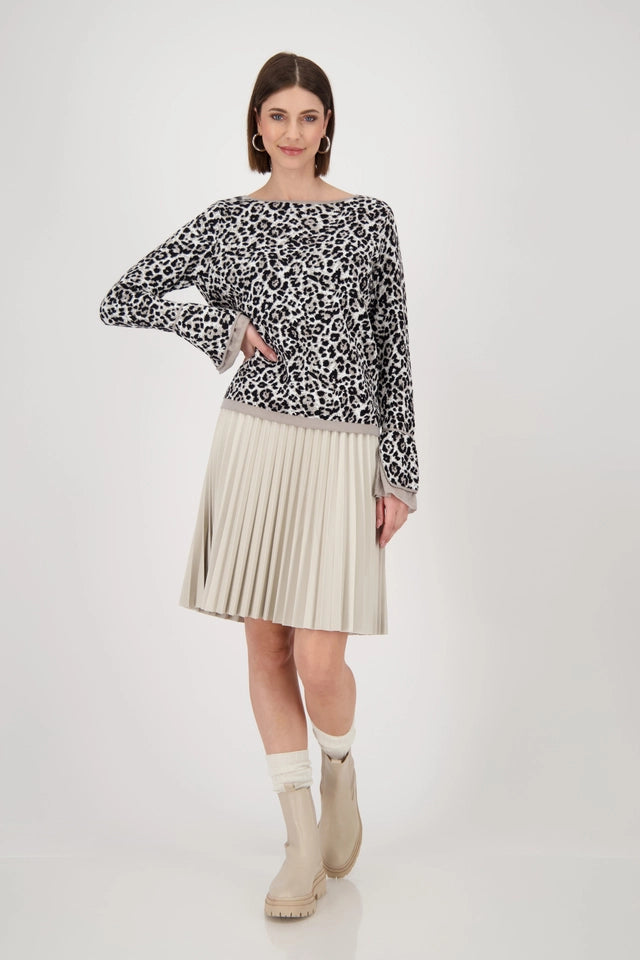 Jumper With Leopard Pattern
