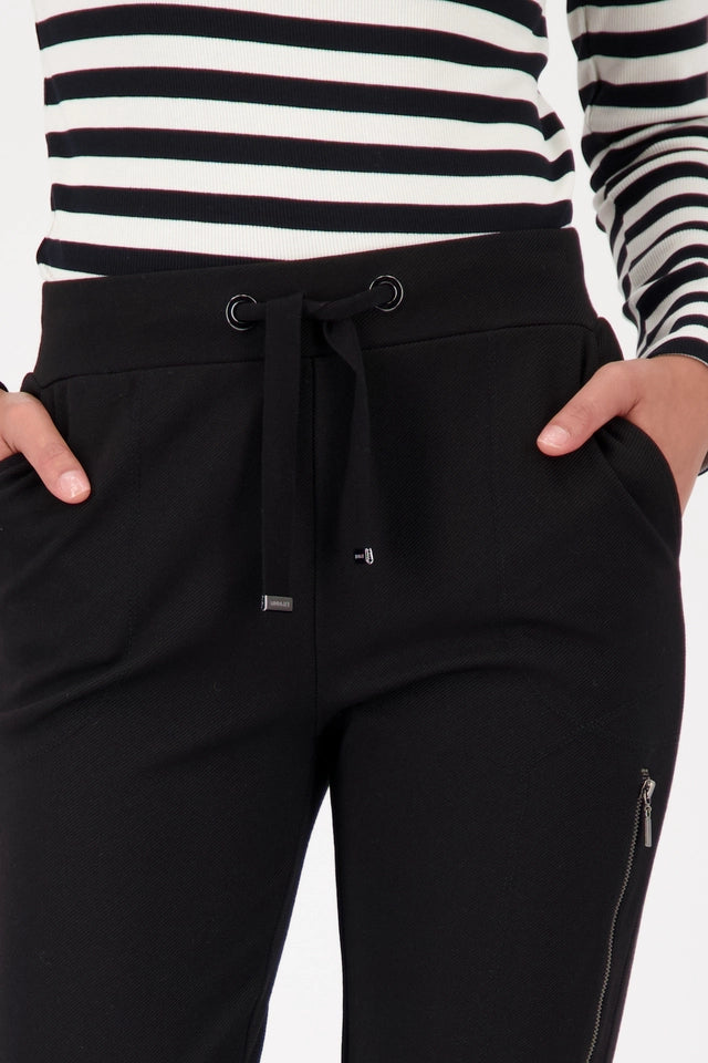 Joggers With Zip