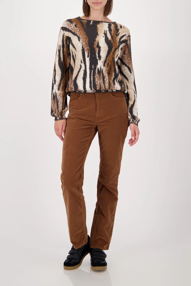 Knitted jumper with tiger pattern