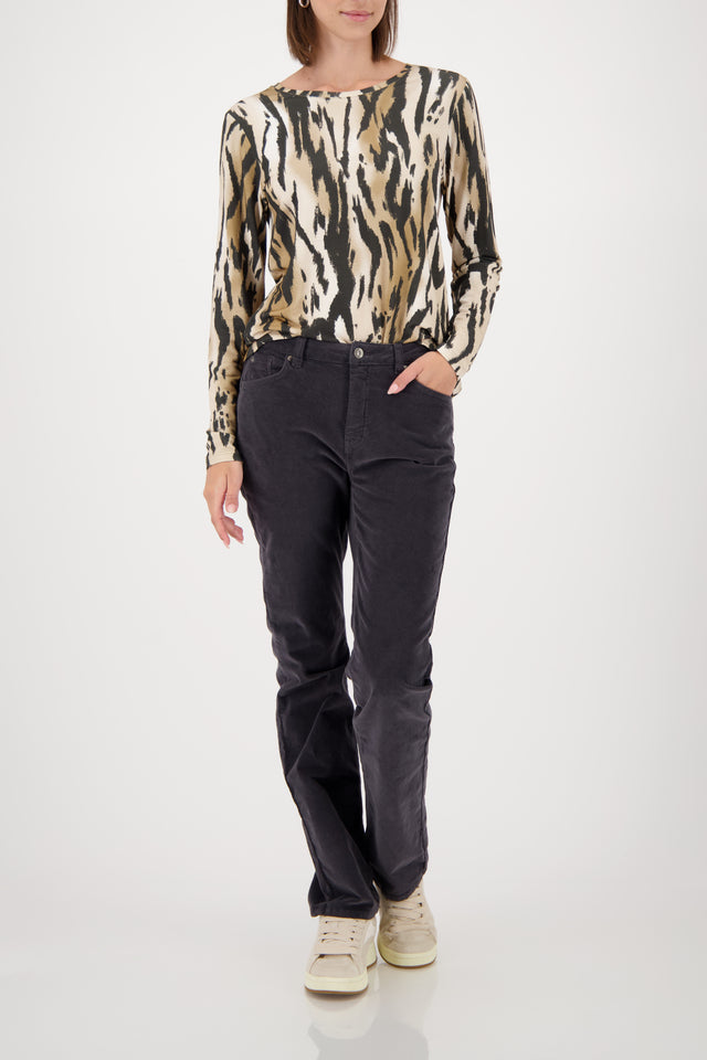 Knitted jumper with tiger pattern
