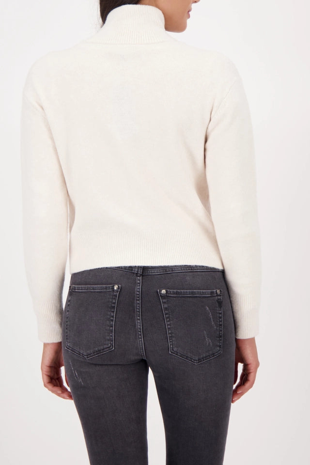 Almond Cardigan with flap pockets
