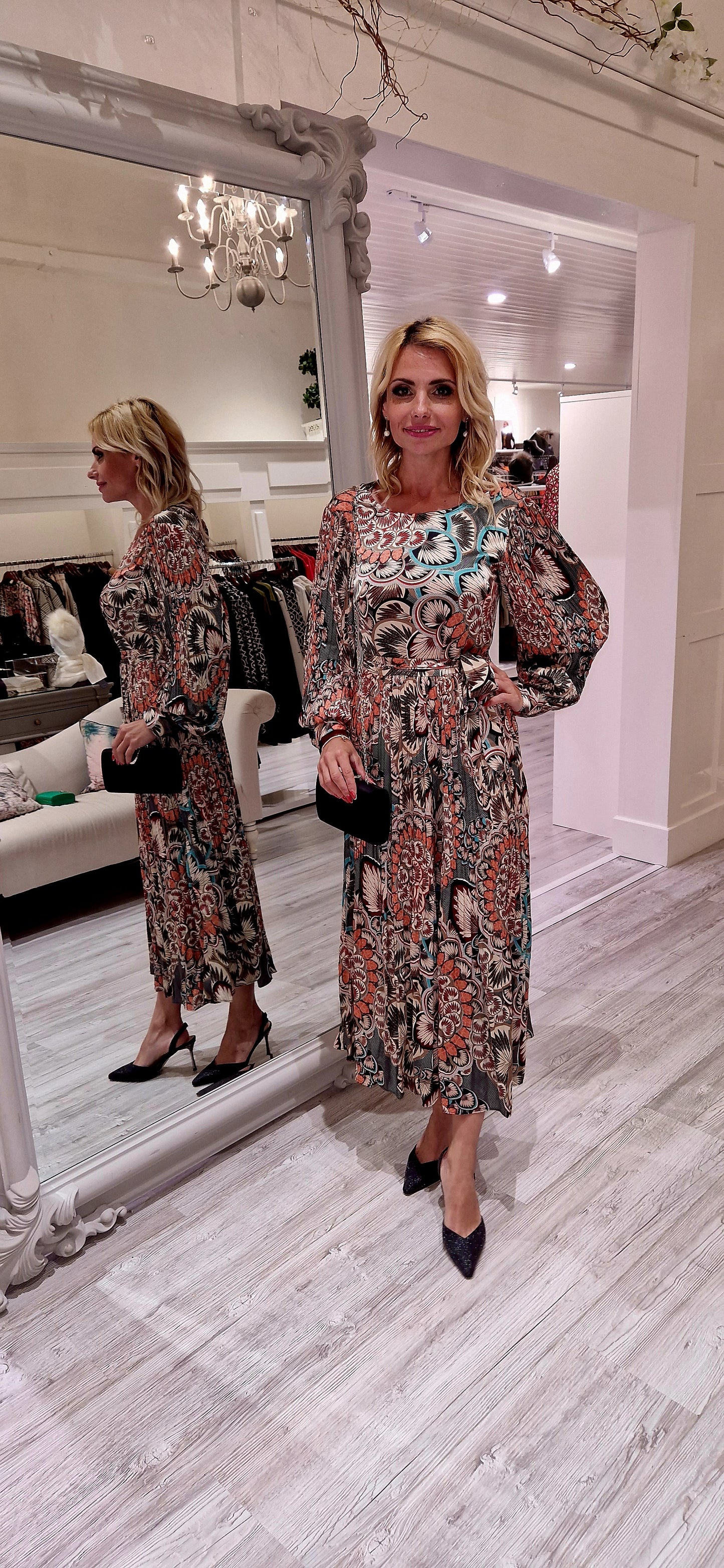Demi Flower Midi Dress