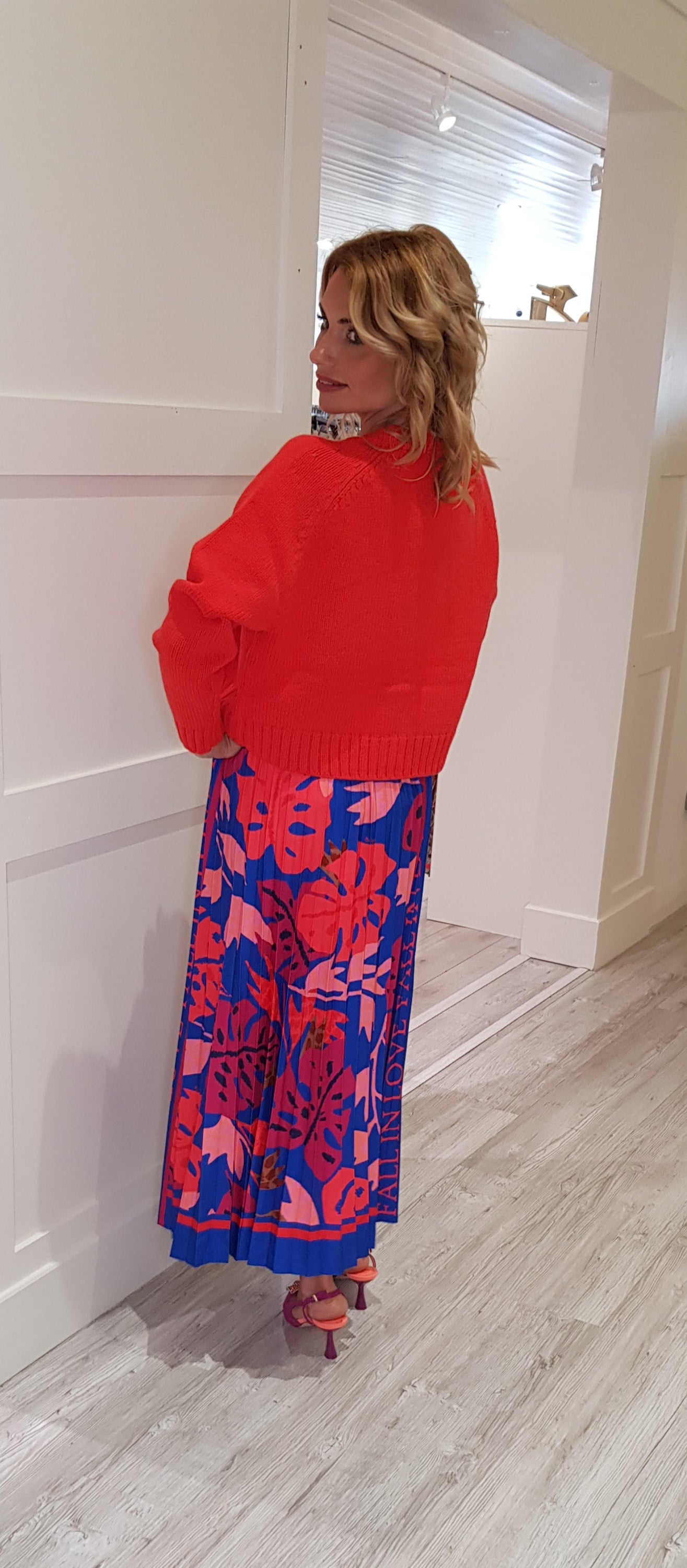 Coral Knit Short Cardigan