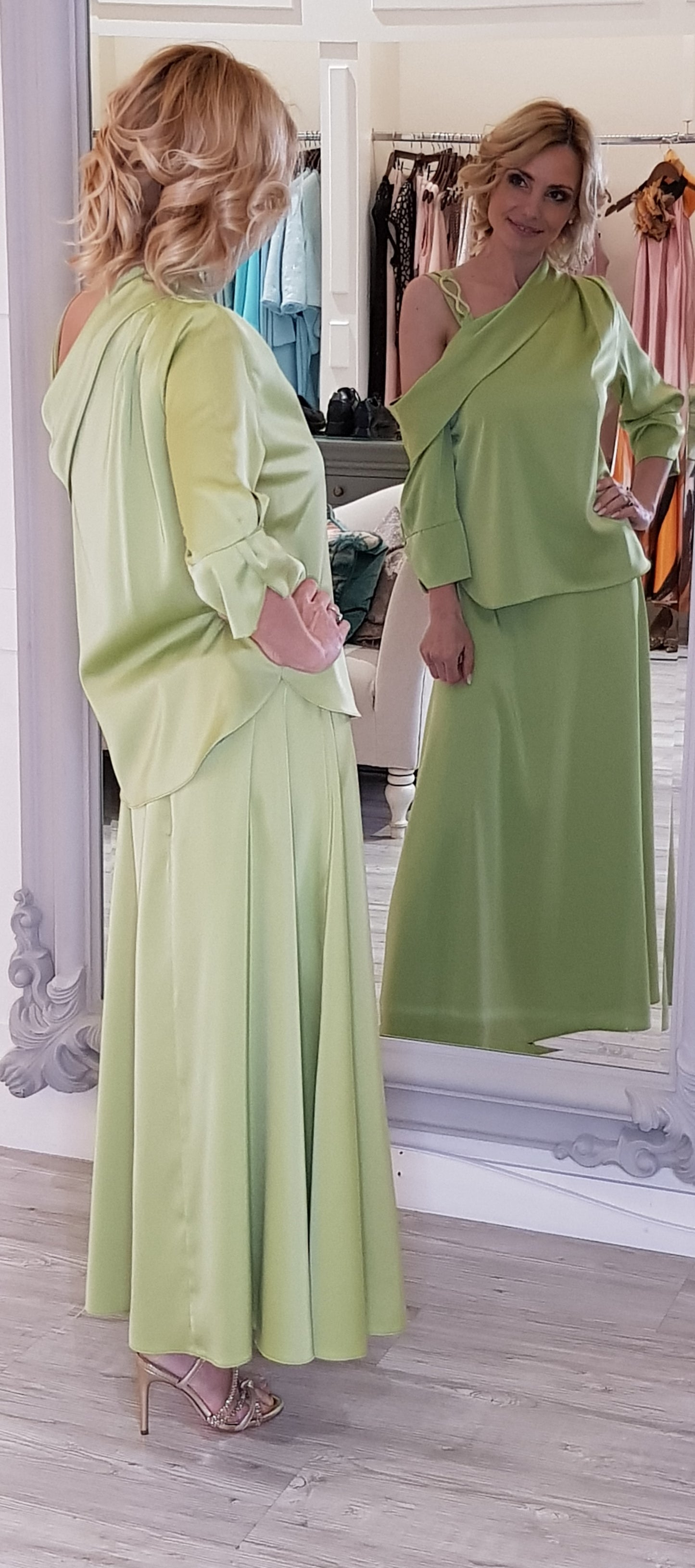 🫒 Olive Green Satin Top