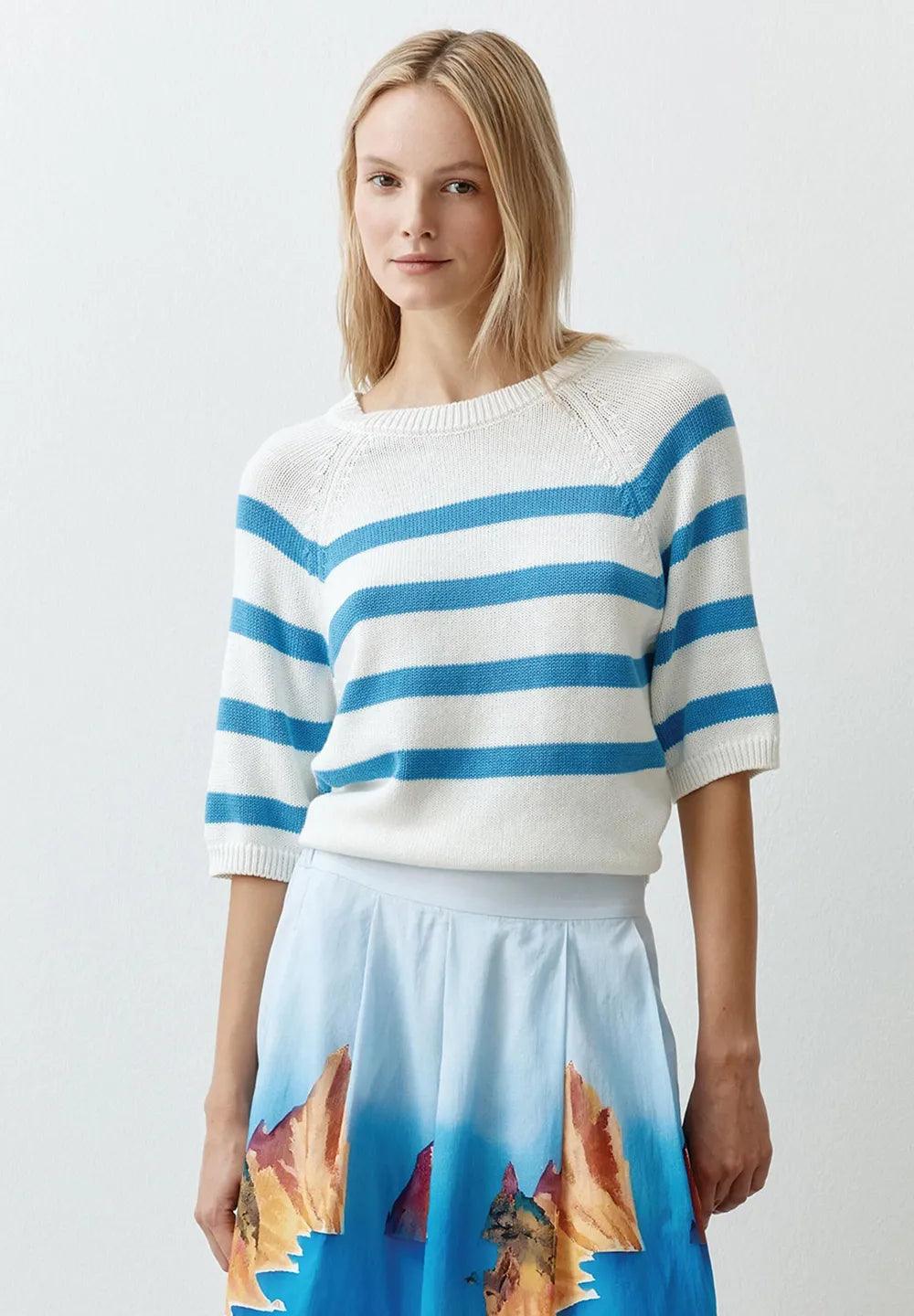White Knit Top With Stripes