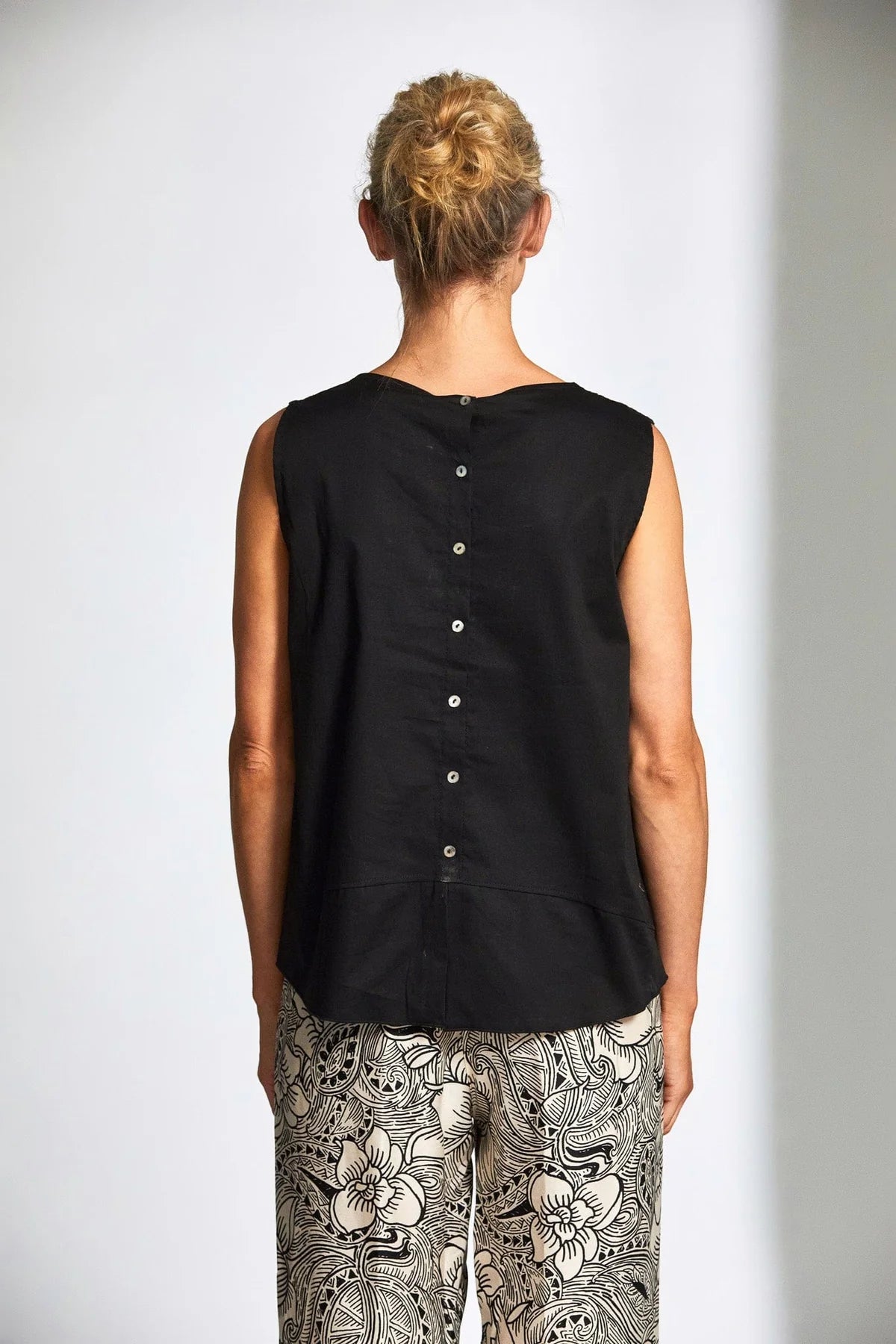 Broderie Black Top