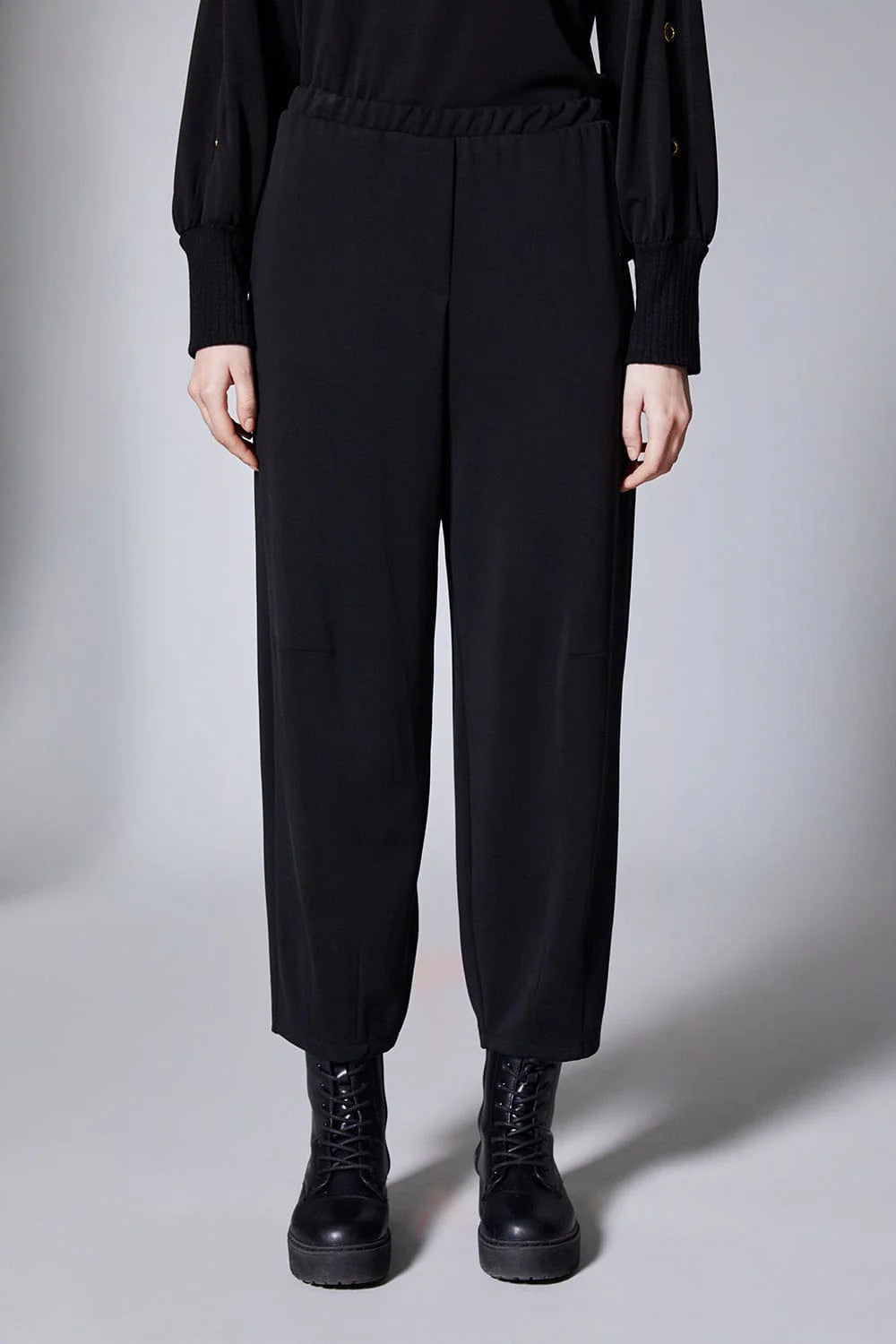 Black Barrel Trouser