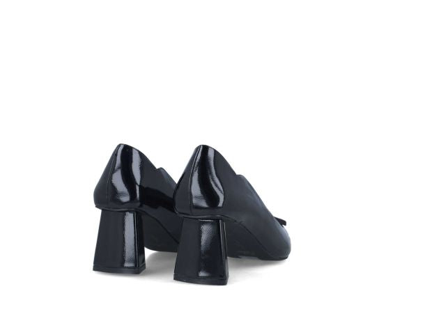 Black Patent Court Shoe