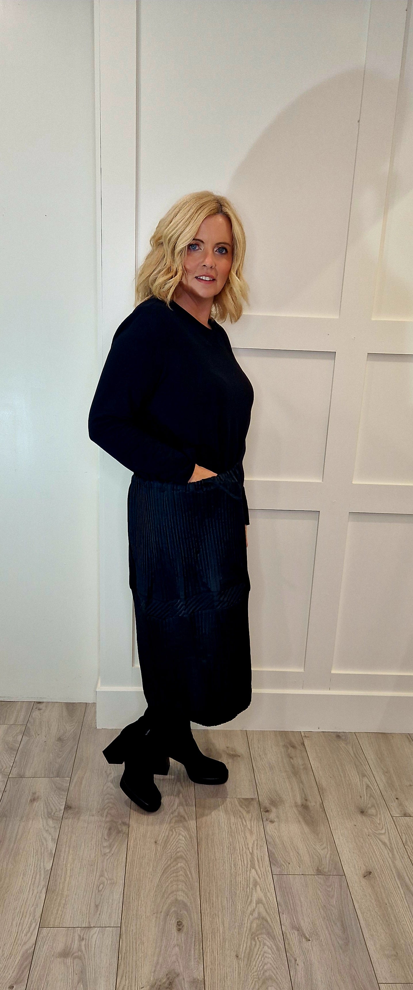 Black Midi Dress With Taffata