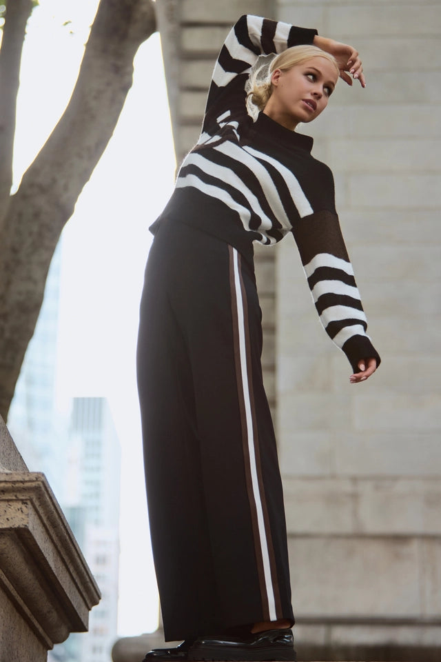 Black Straight-leg pants with stripes on the side