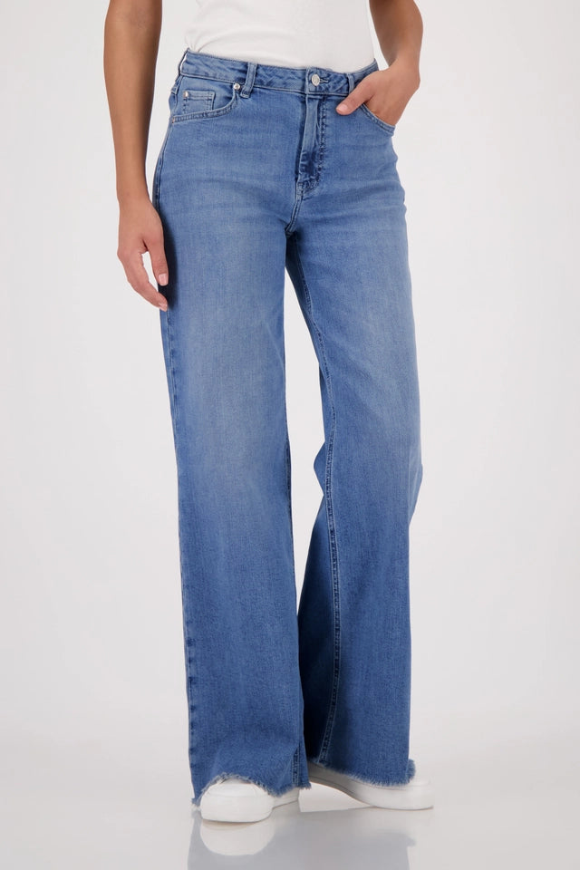 Wide-leg Jeans