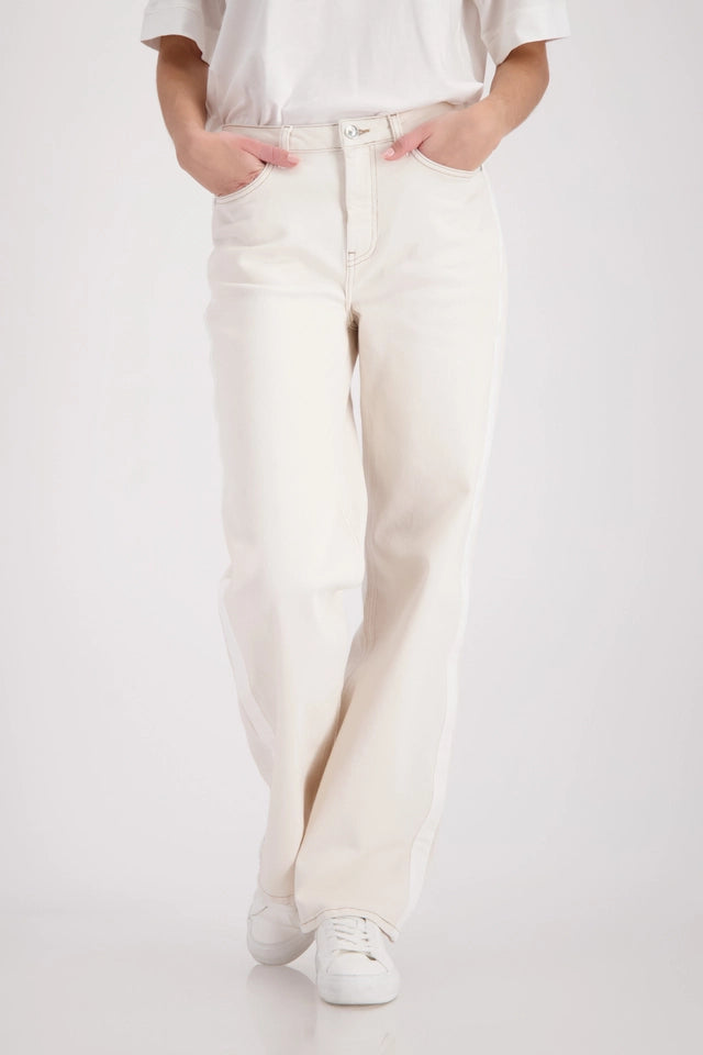 Jeans With Stripe Detail