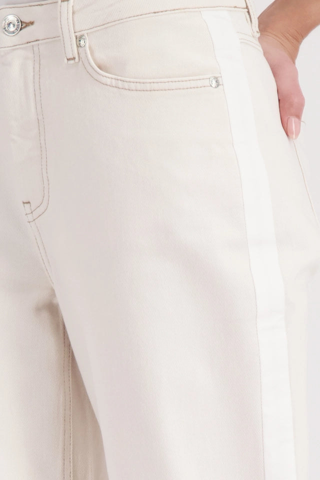 Jeans With Stripe Detail