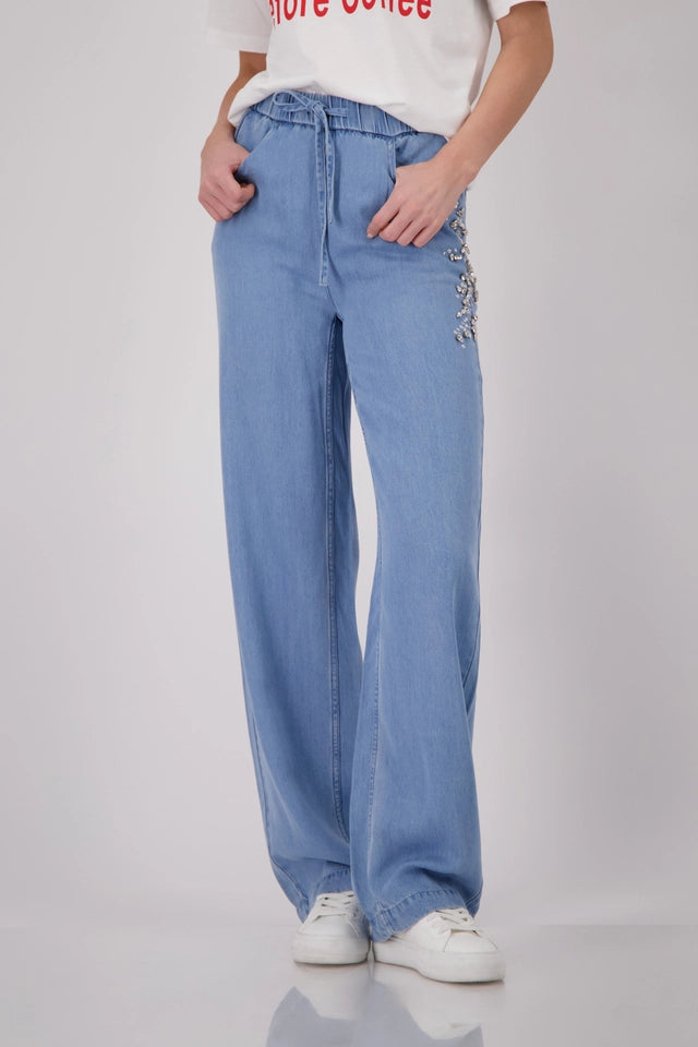 Jeans With Rhinestones