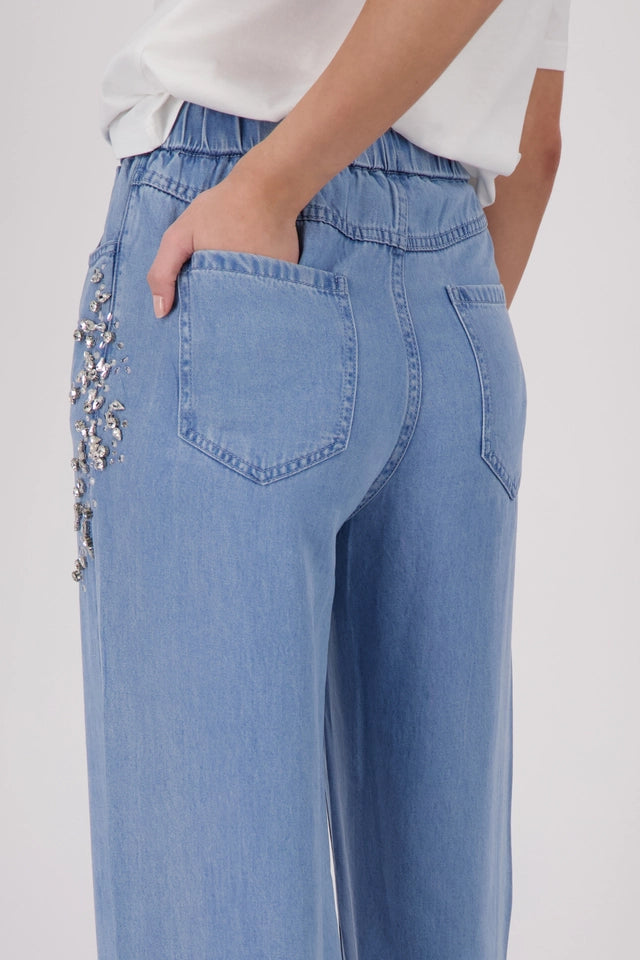 Jeans With Rhinestones