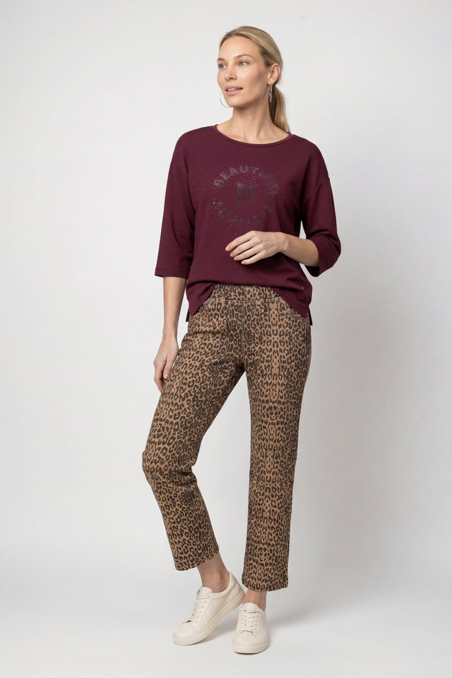 Bordeaux Sweatshirt With Beautiful Decorative Lettering