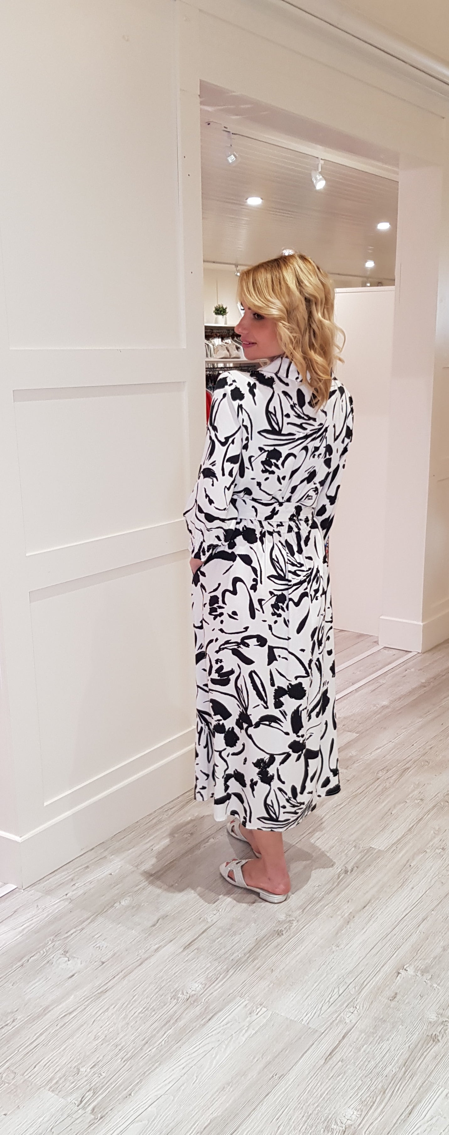 Black And White Flower Midi Dress