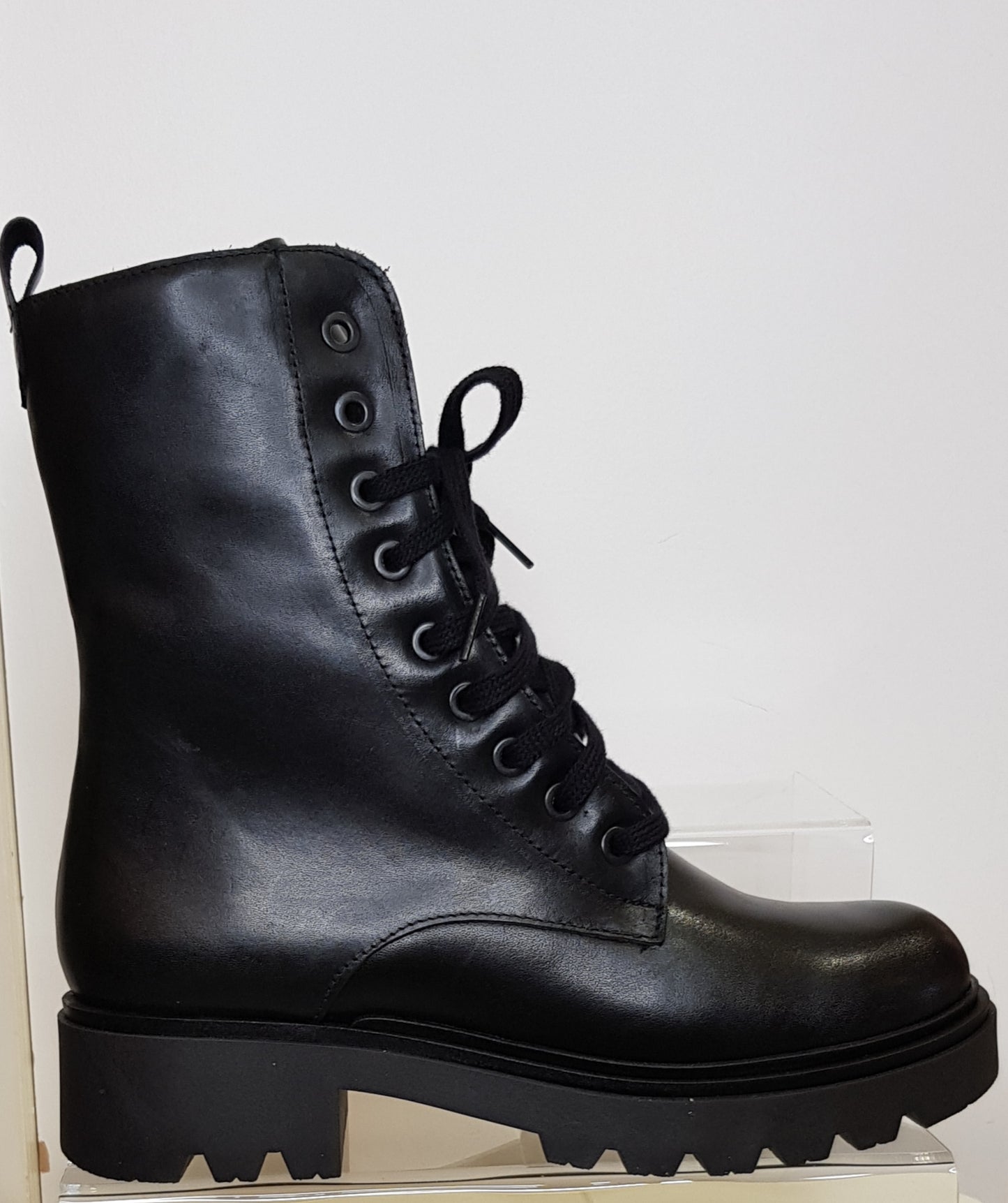 Black Military Style Boots With Zip