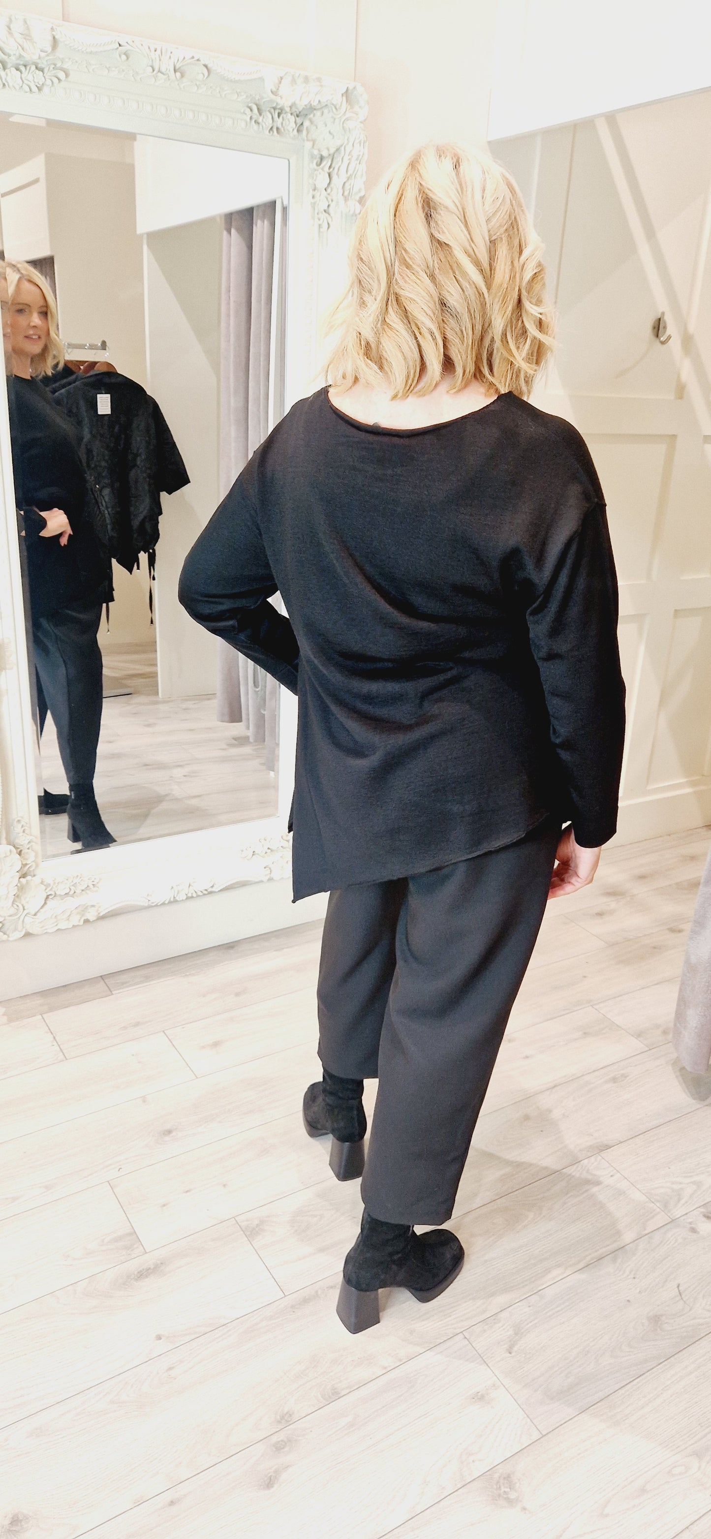 Black Trousers With Ruche Detail