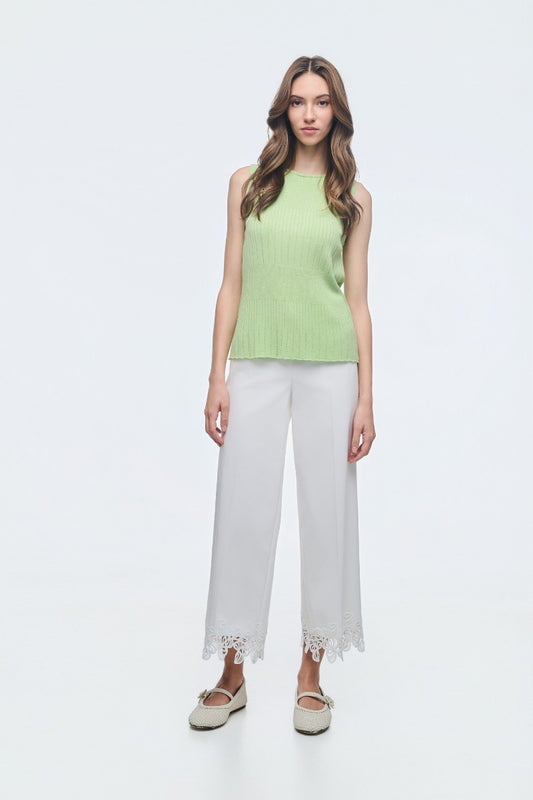 White Cropped Pants With Lace