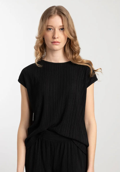 Pleated shirt, black, spring collection