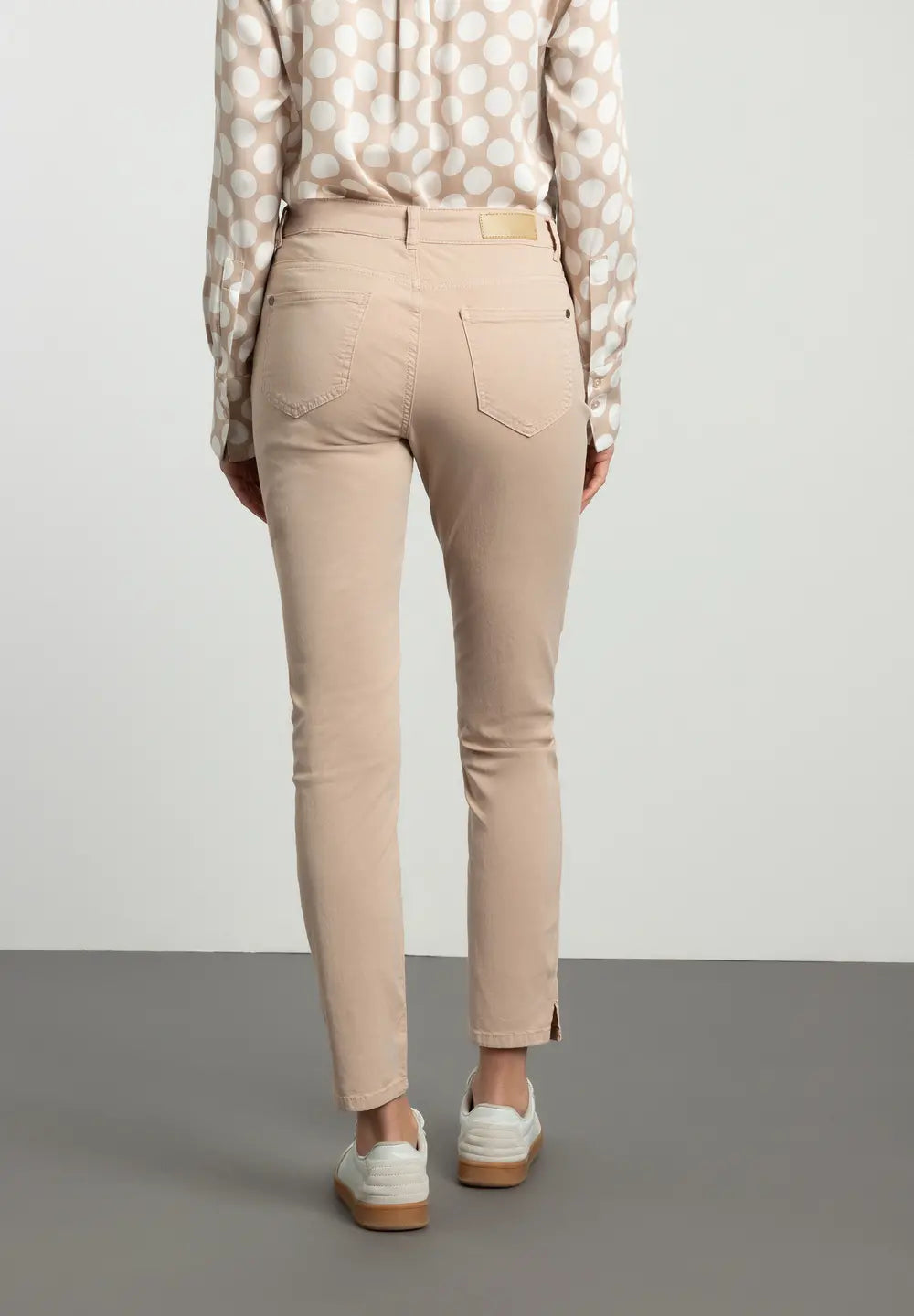 Beige Jeans