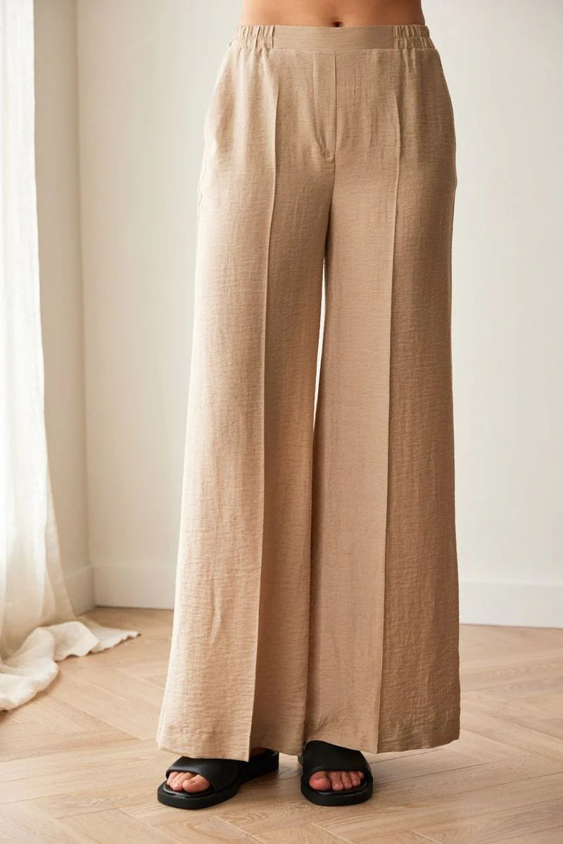 Sand Crinkle Trouser