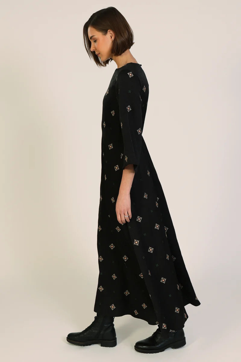 Deme Black Dress With Geometric Stich