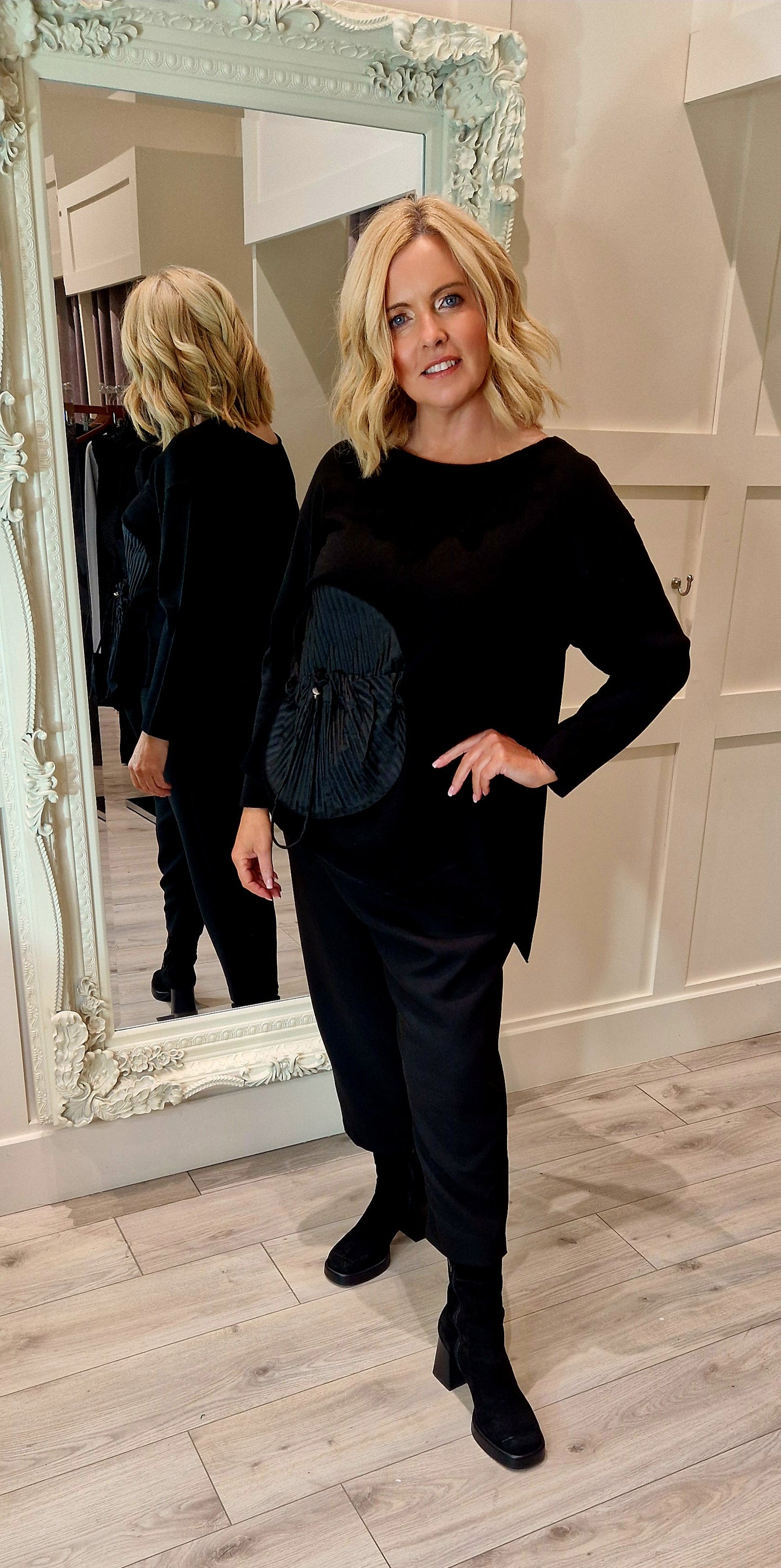 Black Asymmetric Top