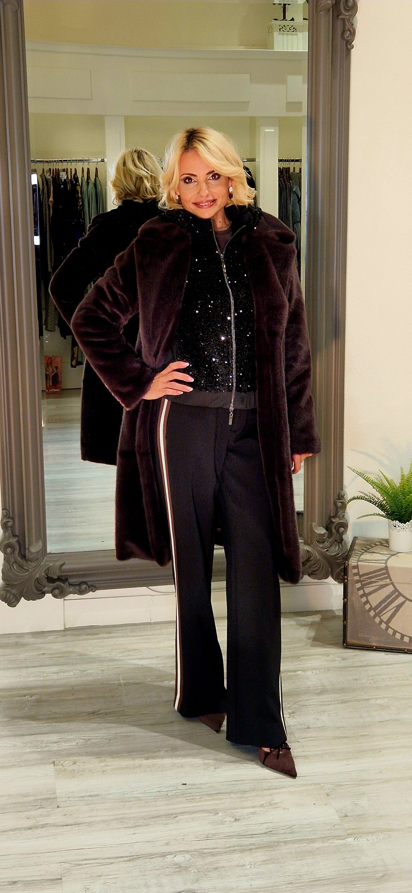 Black Straight-leg pants with stripes on the side