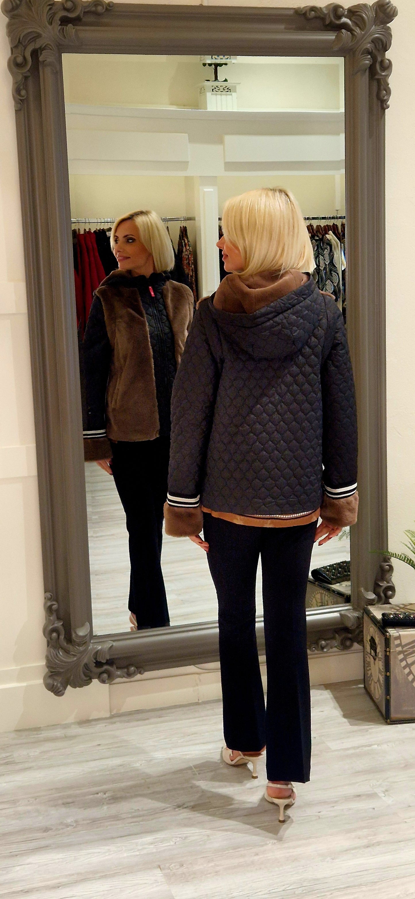 Padded Jacket Convertible Into a Vest With Fur