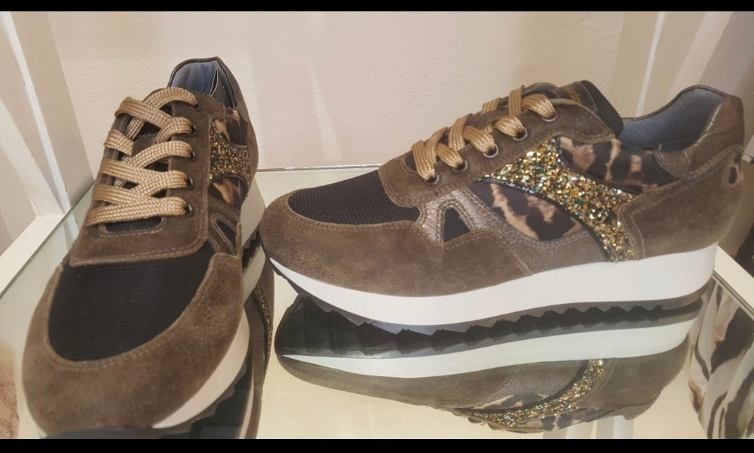 Tiger Brown And Black Animal Print  Runners With Side Sparkle Detail